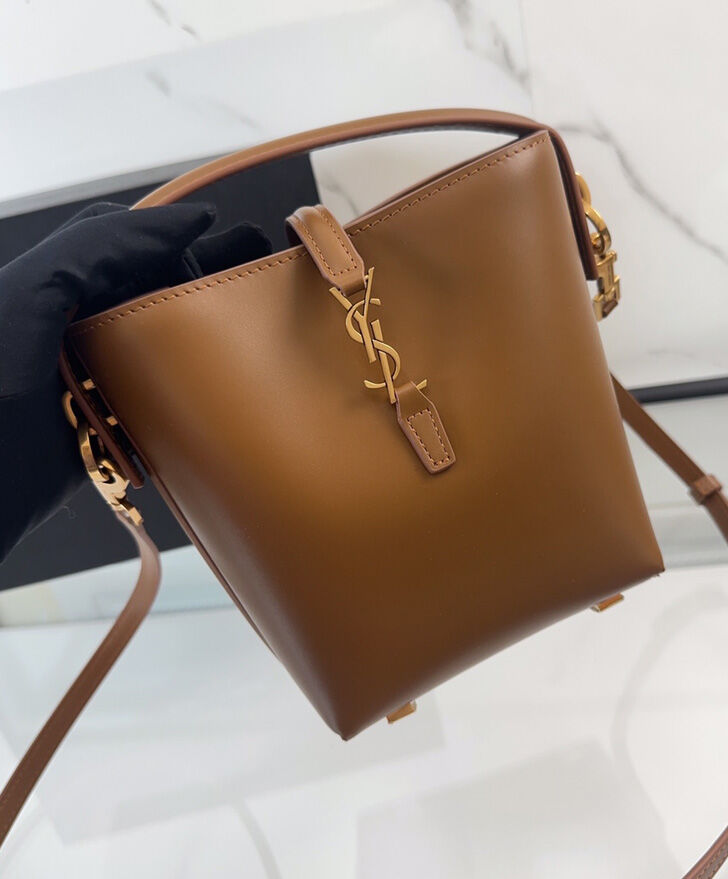 Saint Laurent Le 37 Mini In Shiny Leather 765870